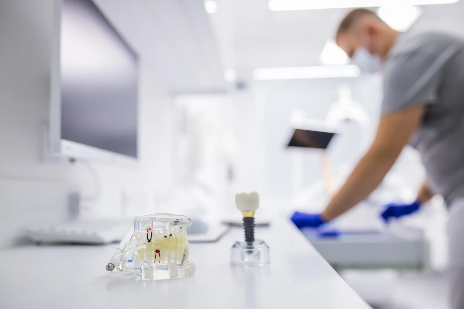 dr Paweł Dobosz najlepsze implanty Szczecin